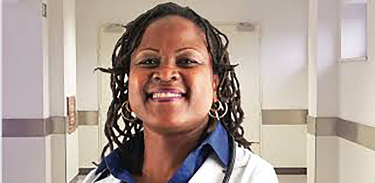Itinatampok na larawan para sa AHF. Tinatanggap si Dr. Leleka Doonquah sa mga Sentro ng Pangangalagang Pangkalusugan nito sa DC at Maryland