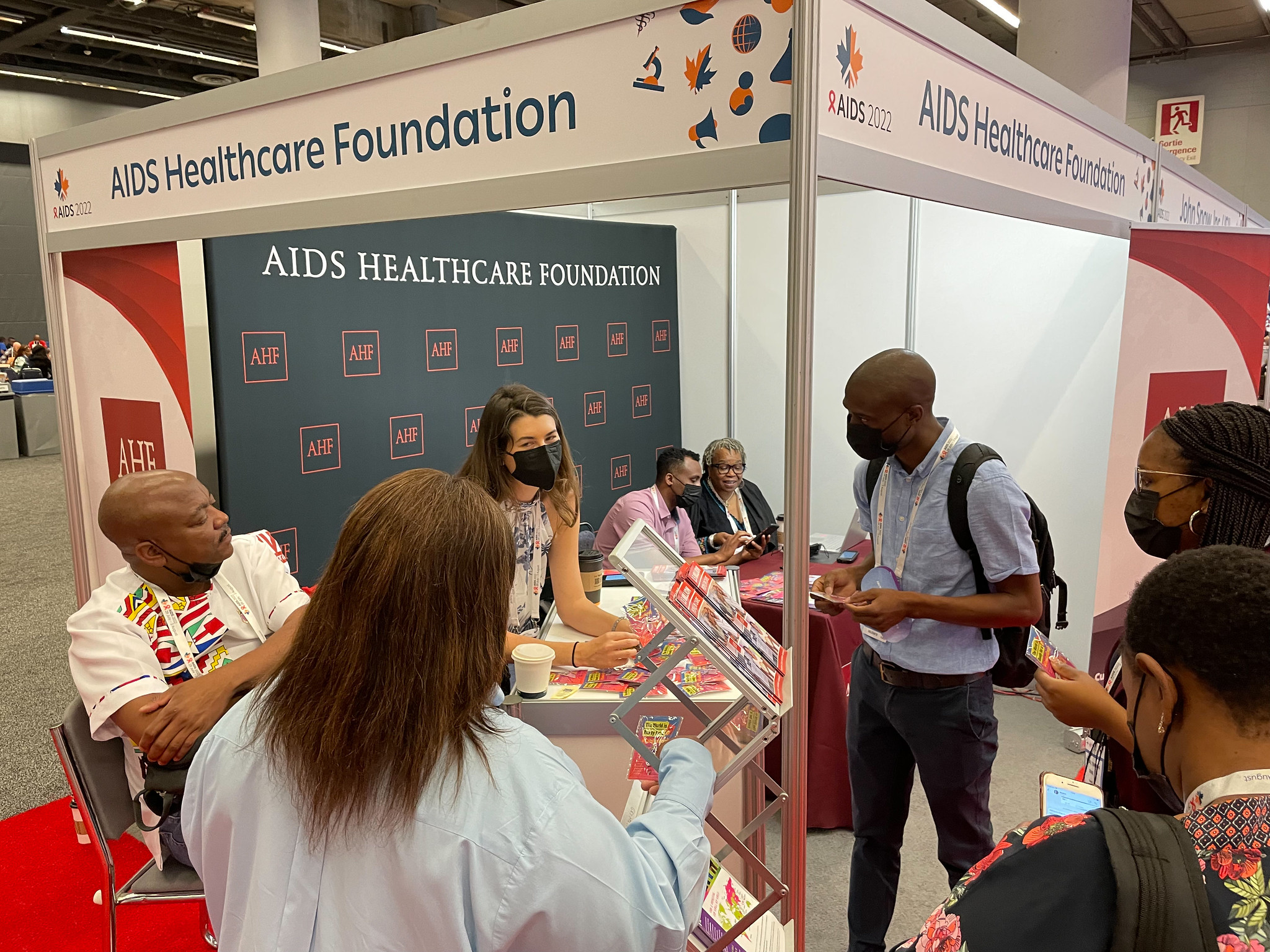 Imagem em destaque para "Urgência é essencial para a resposta ao HIV" na AIDS 2022.