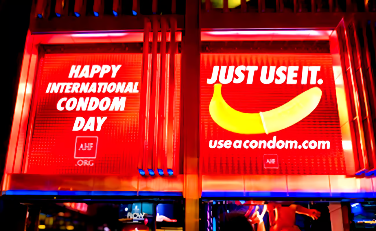 AHF의 'Just Use It' 캠페인의 과감한 행보와 큰 성공을 보여주는 대표 이미지